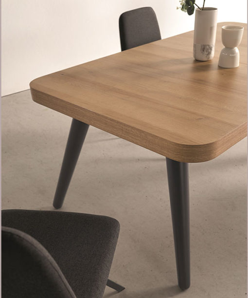 MESA-COMEDOR-VINCA-DETALLE-PATA